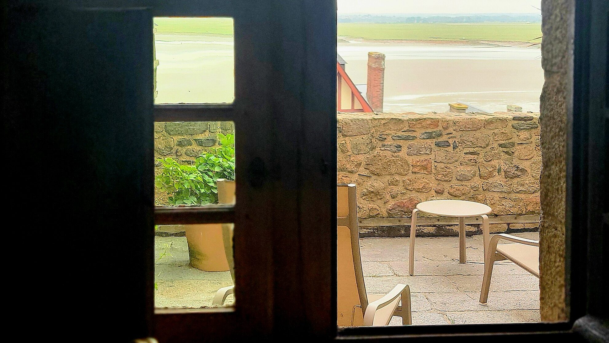 Aubierge st pierre balcony room
