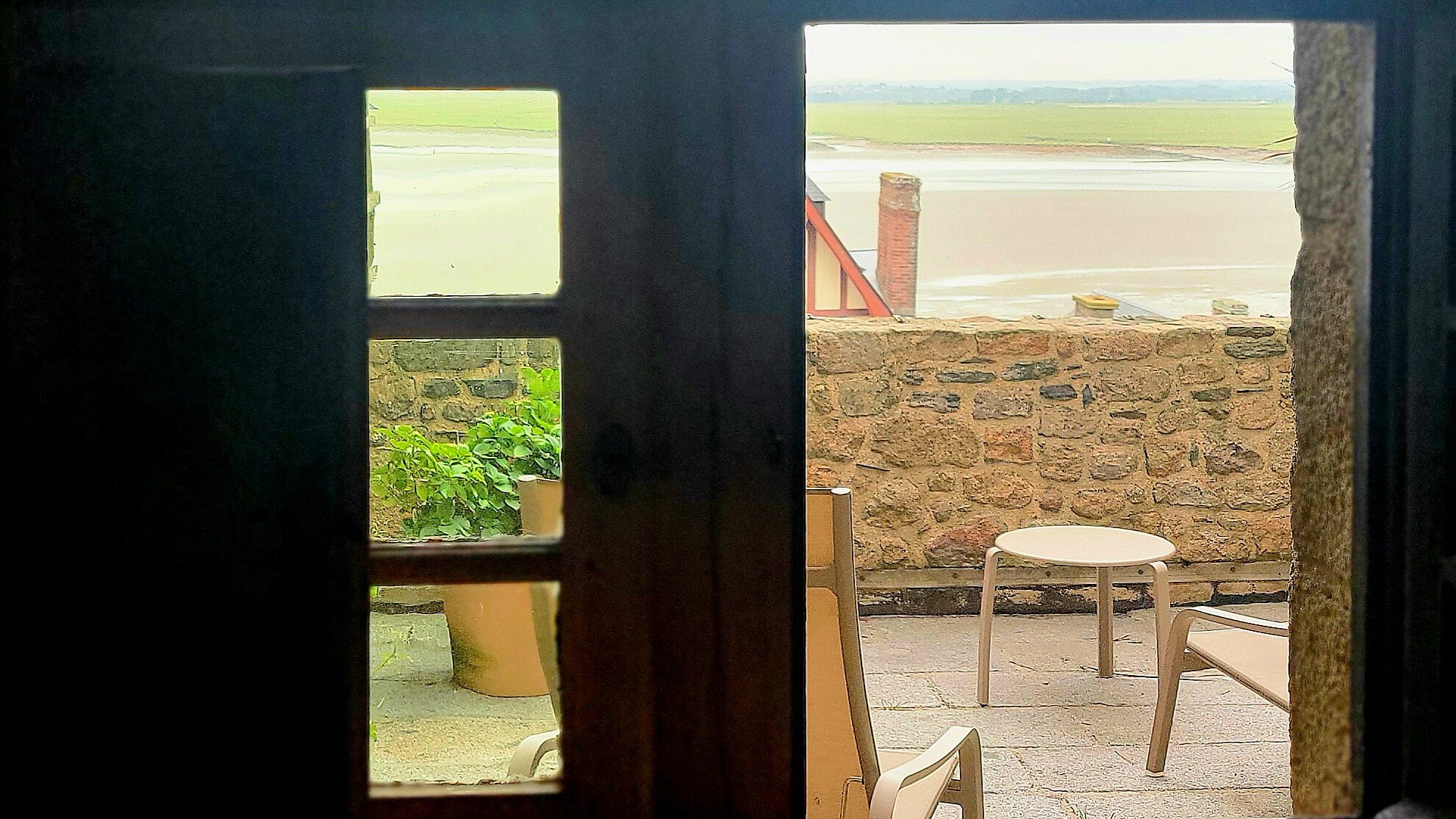 Aubierge st pierre balcony room